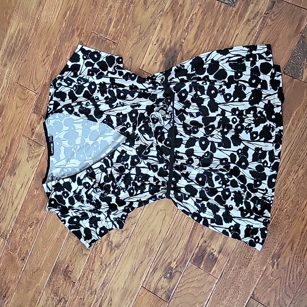 Short sleeve floral wrap blouse